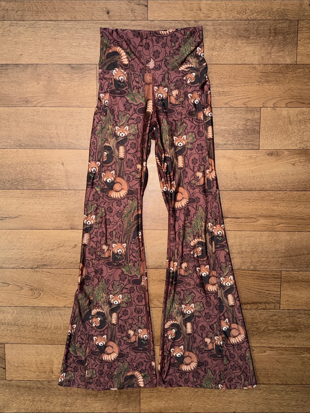 Eagle Rock Werkshop Size XS Red Panda Bell Flare Bottom Yoga Pants W/ Pockets